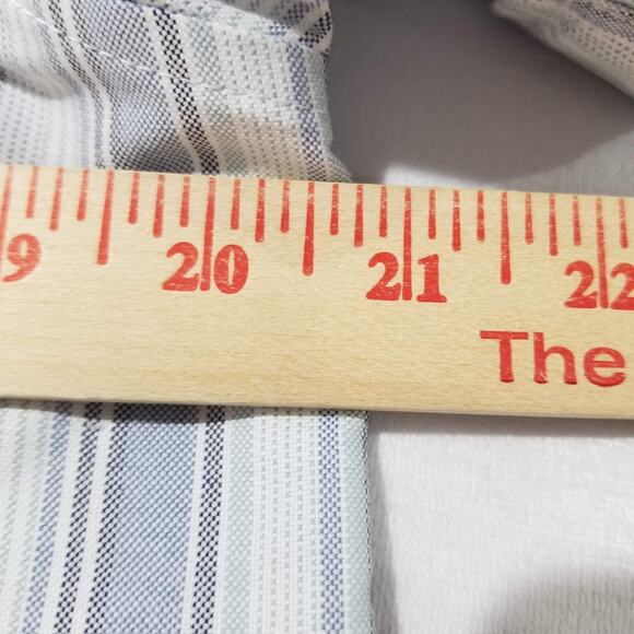 Cabin Creek Shirt Womens 10P Petite Wrinkle Free Stain Release Button Down - Picture 6 of 8